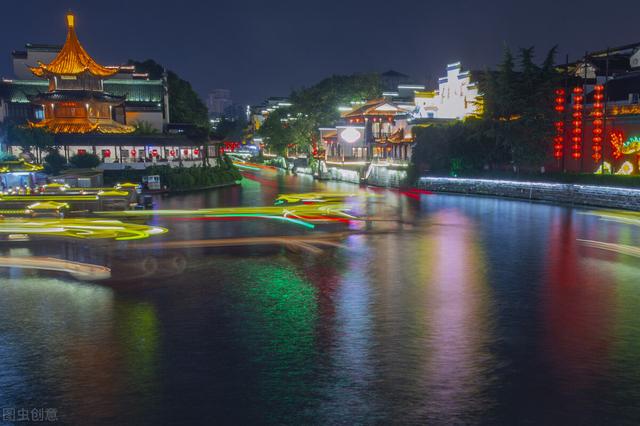 南京晚上哪里好玩的景点，上海旅游景点哪里好玩（共赴2022南京中秋佳节）
