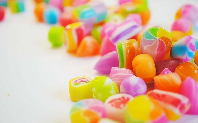 酸奶过期了怎么办，过期酸奶可以怎么利用（过期牛奶、过期酸奶还能不能喝）