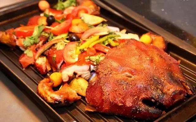 西班牙不得不吃的美食，西班牙不得不吃的美食有哪些（葡萄牙必吃的美食）