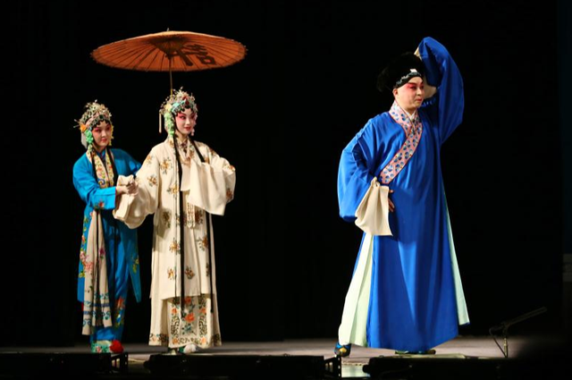 红梅赞原唱，红梅赞原唱万馥香唱段（“王母娘娘”万馥香）