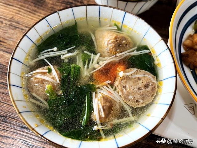 怎样画出简单可爱的食物，怎样画出简单可爱的食物呢（晒晒两个小学生的午餐）