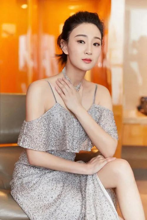 侯梦莎的老公是谁，侯梦莎老公到底是谁（影视剧中的“军旅女神”侯梦莎）