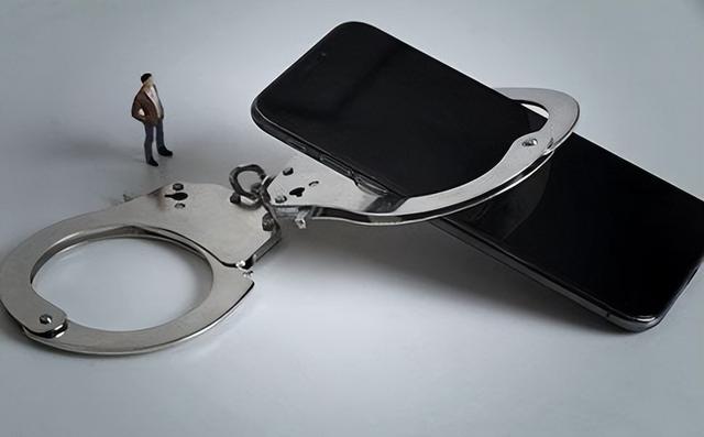 通过qq能查到真实姓名和电话号码吗，怎么通过QQ号码主人查询真实姓名（不管是什么号码功能都是一样的吗）