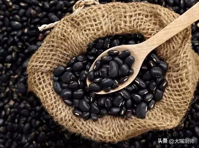 如何干炒黑豆，如何干炒黑豆更酥脆（不如黑豆一把”）