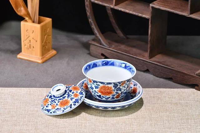 茶具哪种盖碗好，喝茶讲究用盖碗，老茶客必备之