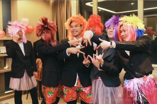 接新娘堵门游戏，结婚婚礼接亲之堵门小游戏（接亲的六个趣味小游戏）