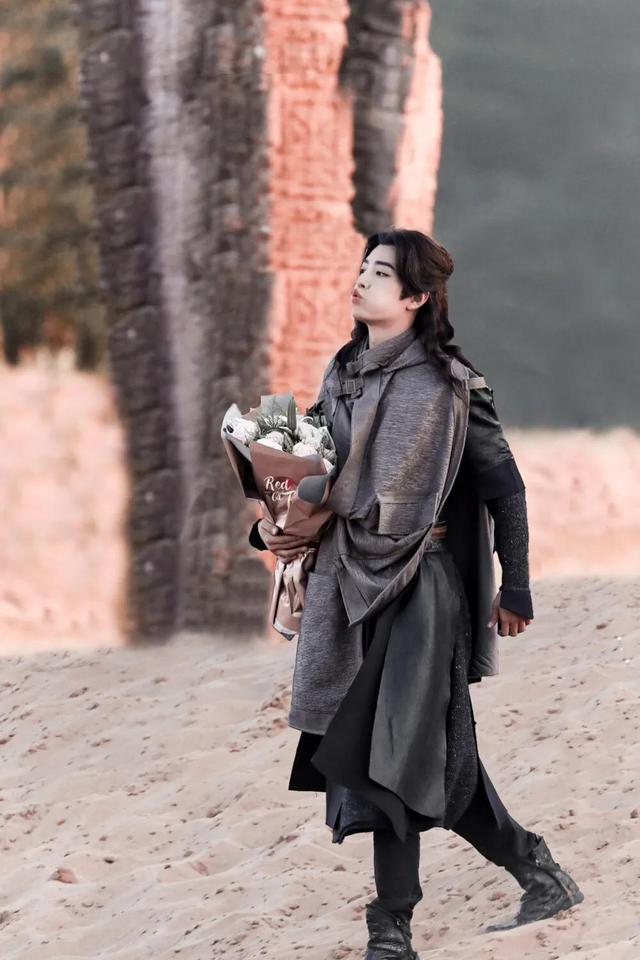 肖战古装造型为什么都差不多，肖战的古装太惊艳了