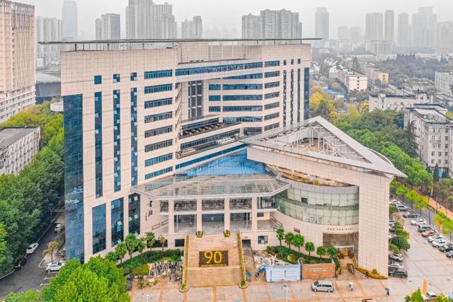 湖北大学怎么样，湖北大学怎么样?就业前景（湖北大学，为什么这么牛）