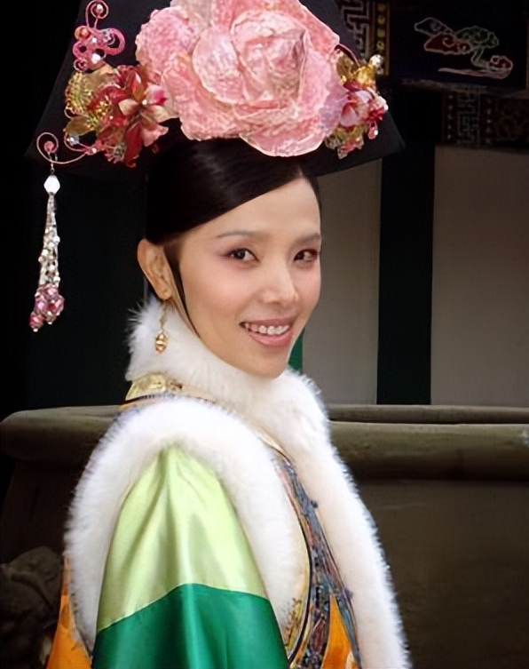 唐艺昕甄嬛传演的谁，唐艺昕在甄嬛传里演什么角色呢（“蛇蝎女孩”异军突起）