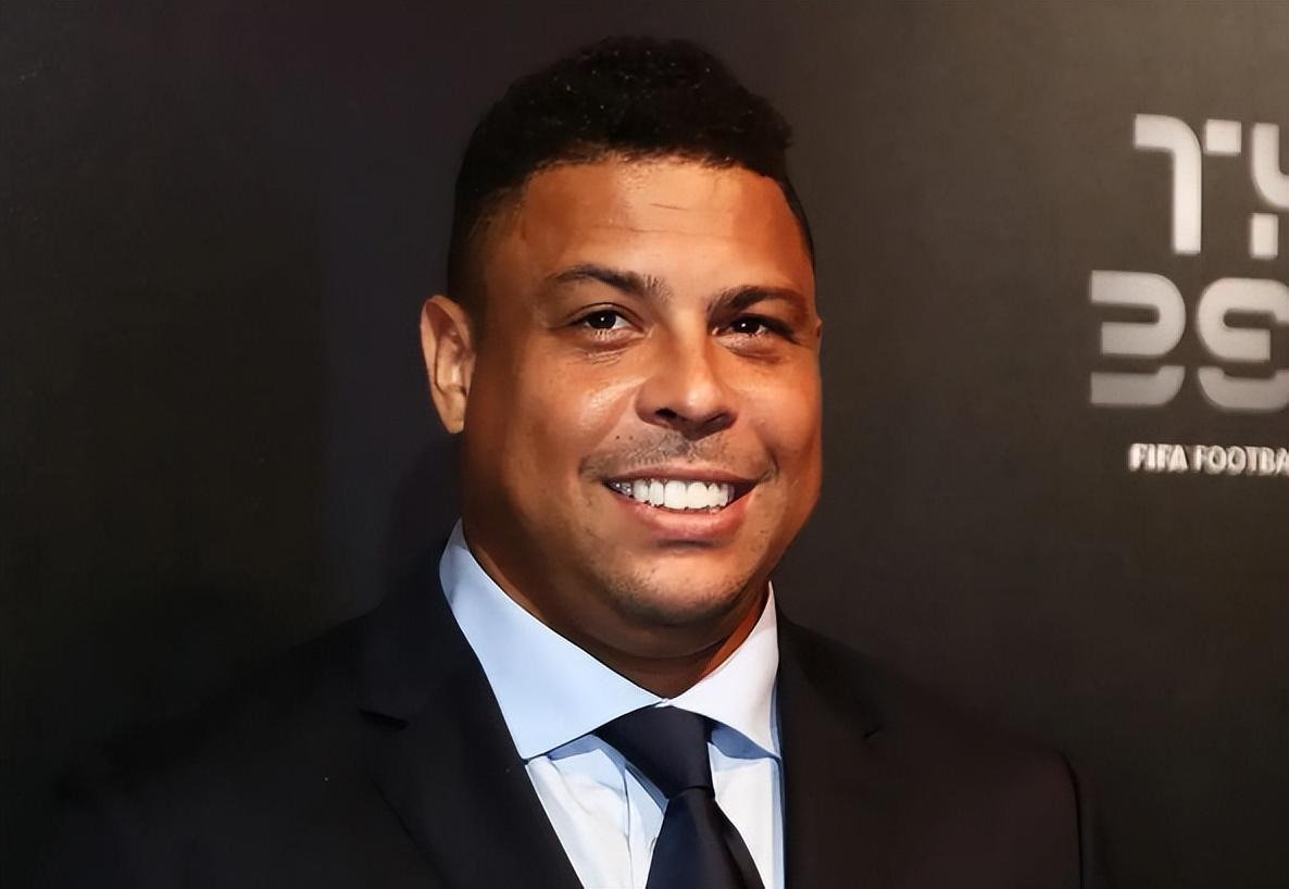 "就算强大如罗纳尔多,也终归有退役的时刻.