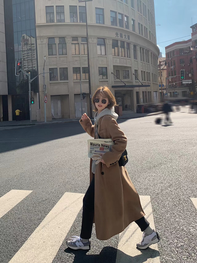 卫衣搭配什么外套，带帽卫衣搭配什么外套（时髦显瘦又高级）