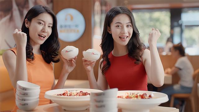 鱼你在一起加盟费多少钱，”鱼你在一起“这个快餐店（创业加盟操作简单生意火）