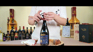 制作葡萄酒的方法步骤，怎样制作葡萄酒的方法（如何优雅的给葡萄酒开瓶图文详解）