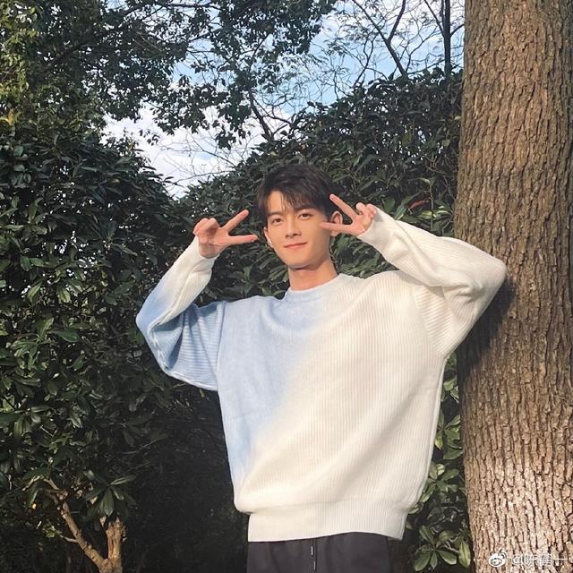 陈鹤一（陈鹤一简介，陈鹤一：从网红转型为演员（陈鹤一百度百科）