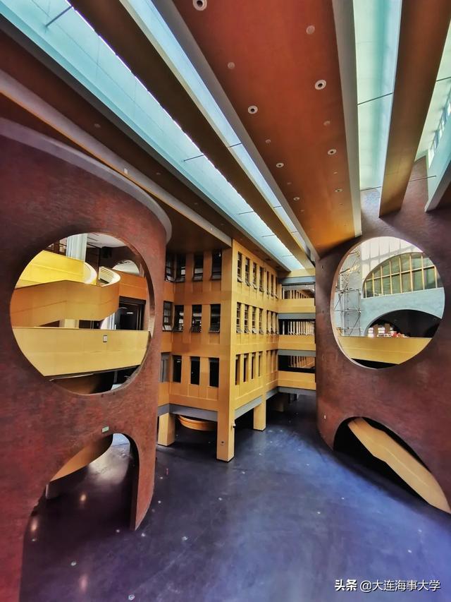 大连海事大学图书馆，大连最豪华的大学图书馆（海大新图书馆来啦）