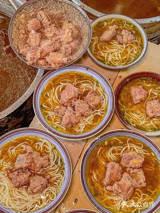 附近美食餐厅推荐表，顺德附近美食餐厅推荐（乐山超好吃的40家美食小站）