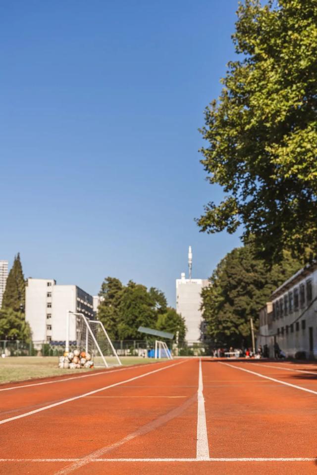 湖北大学怎么样，湖北大学怎么样?就业前景（湖北大学，为什么这么牛）