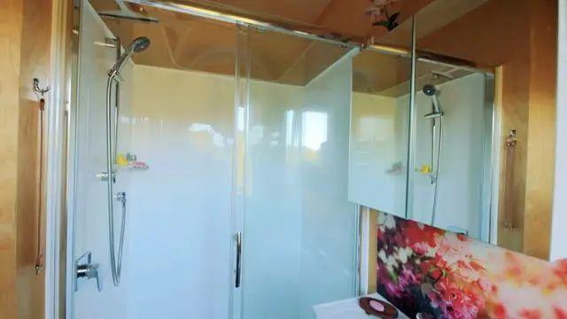 40尺高柜集装箱内尺寸，40尺高柜集装箱内尺寸加车子高度有多少（生活在仅有40尺内的集装箱里）