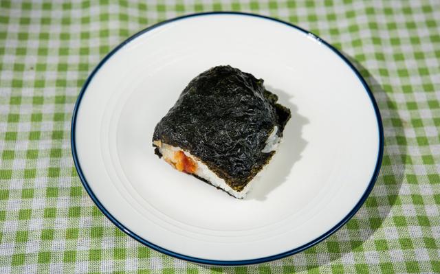 普通的饭团怎么做，普通的饭团怎么做视频（可能是最快吃一顿饭的方式）