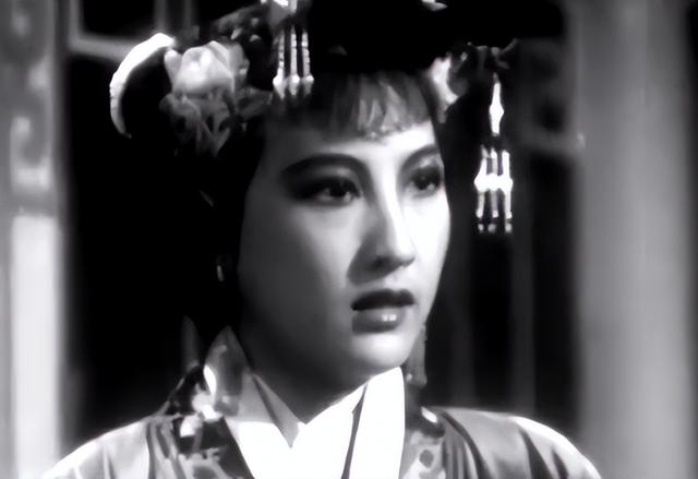 林黛玉和蒋梦婕谁更漂亮，谁配得上“世外仙姝”美誉