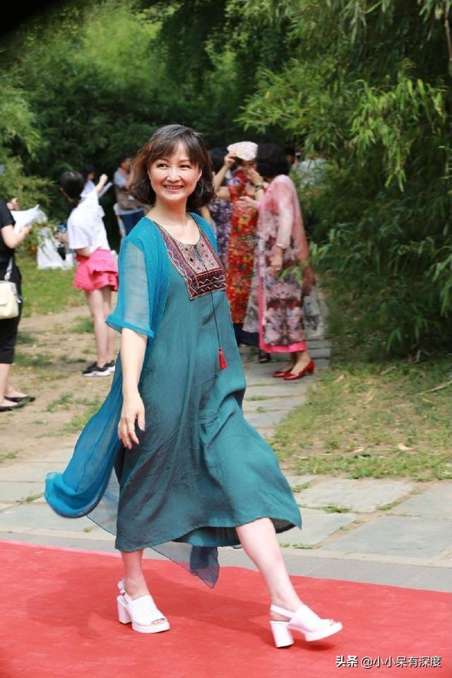 尤三姐扮演者，尤三姐扮演者 新版（但依旧可以看出当年惜春的影子）