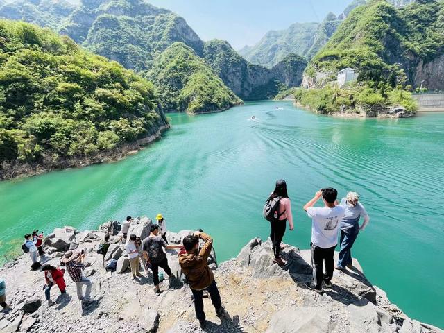 郑州有什么好玩的地方，郑州附近有什么好玩的地方郑州旅游攻略（这个五一想要不出郑州辖区的户外出游）