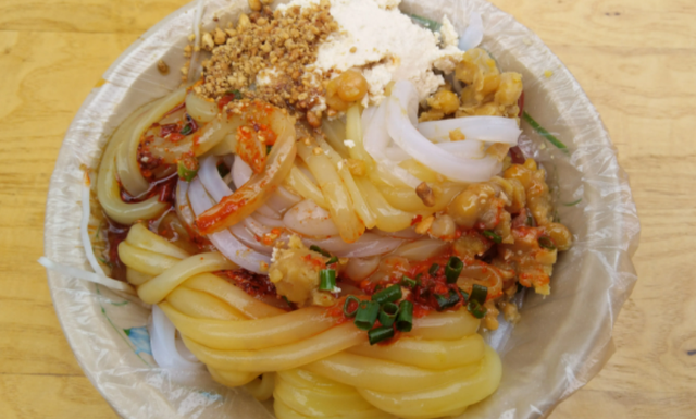 云南特产有哪些，云南特产有哪些首饰玉（云南最有名的8种名小吃）