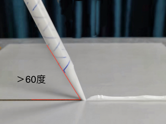 注射皮肤的角度有啥要求，肌肉注射针头与皮肤的角度（美缝施工掌握好六个“度”）