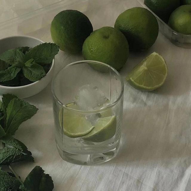 关于夏天的图片，属于夏天 的美丽   ／高清背景图（绿色系背景图，好适合夏天）