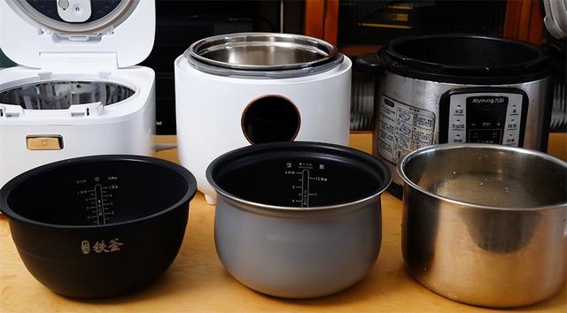 电压力锅和电饭煲有什么区别，电压力锅跟电饭煲有什么区别（为何那么多人都用电压力锅煮饭）