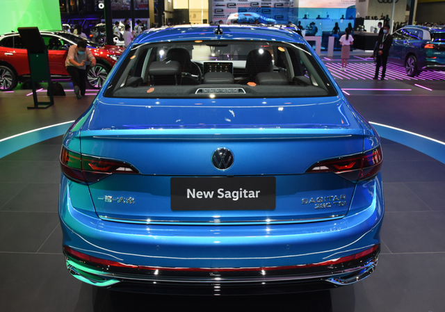 速腾后备箱尺寸，速腾的后备箱尺寸是多少（试驾23款全新速腾）