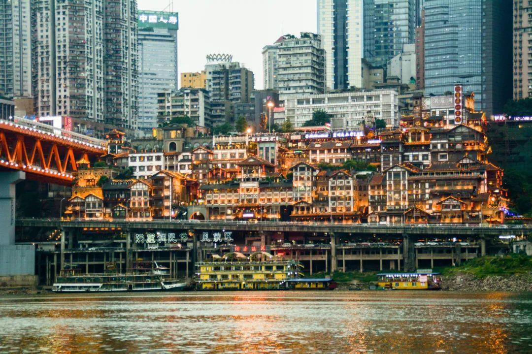 重庆旅游必去十大景点，重庆旅游十大必去景点（重庆这些100%的打卡地）
