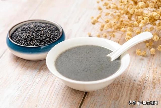 饸饹怎么读拼音，饸饹面的读法是什么（荸荠、芫荽、饸饹、蒟蒻…怎么念）