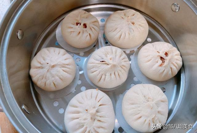 300克面粉大概是几碗，500克面粉放多少水做包子（面粉和酵母的比例是多少）