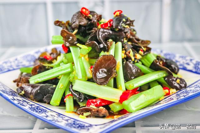 坐月子能吃芹菜吗，坐月子可以吃芹菜水饺吗（冬天多吃芹菜身体好）