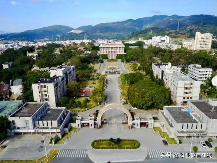 泉州工程学校地址（泉州为什么大学不少）