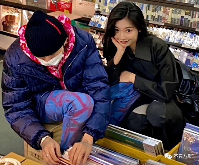 穿过挪威的森林让我走进你梦里，穿过挪威的森林是什么梗（怎么那么多人反对啊）