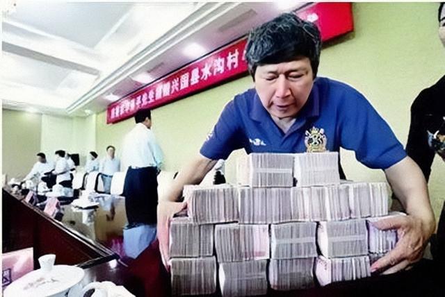 李春平：娶大38岁美国富婆，捐6.3亿做慈善，晚年风光不再很凄凉