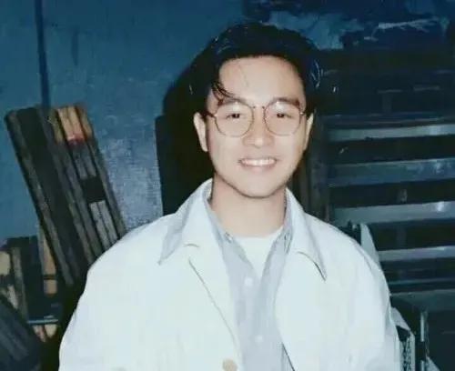 好听的粤语老歌，十首最好听的粤语老歌（10首经典粤语歌曲）