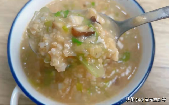 虾仁生菜粥的做法，虾仁生菜粥的做法窍门（它是冬日的绝佳早餐）