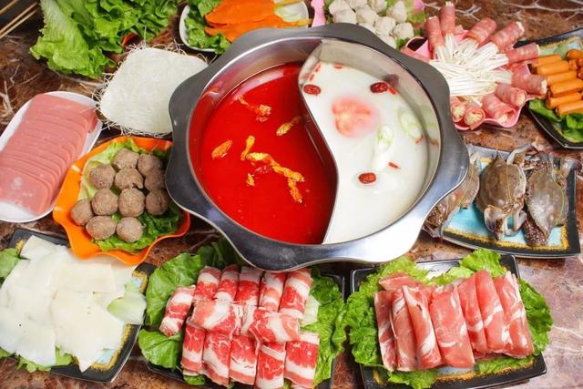 鸳鸯火锅制作方法_鸳鸯火锅怎么用，鸳鸯电火锅怎么用（冬天寒冷不来吃火锅怎么可以）