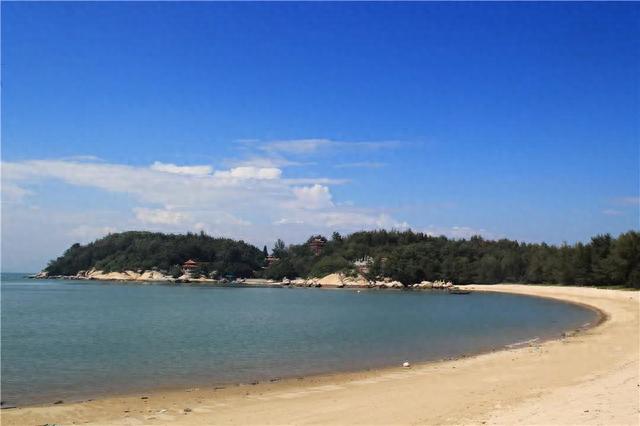 福建：东山，东门屿，烟波浩渺海天远，沙白水清湾如弓