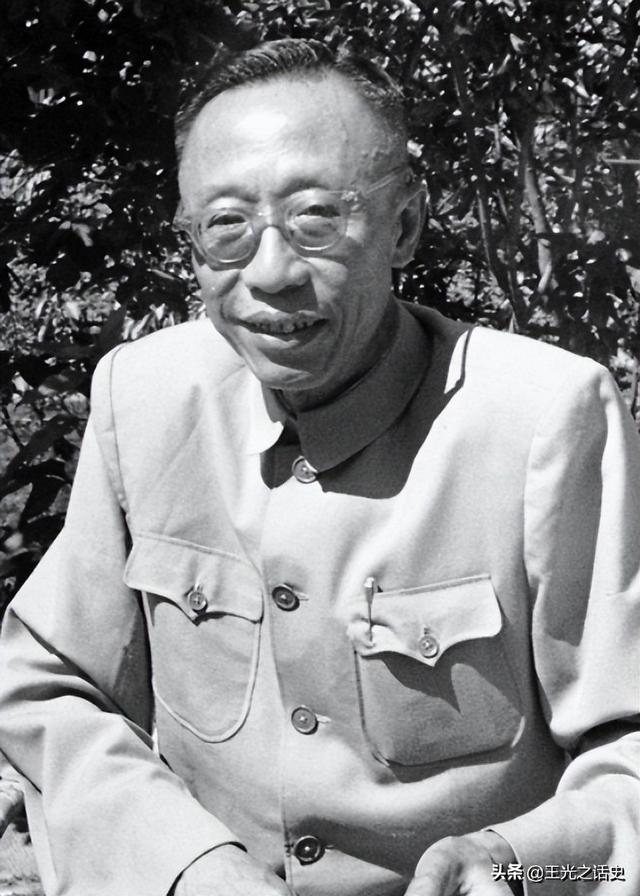 日本天皇的权力到底有多大，日本天皇的权力大吗（为什么日本天皇却能做到万世一系）