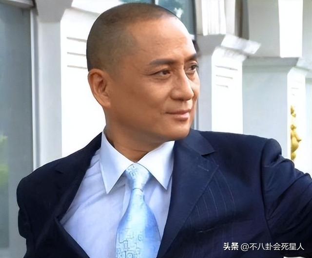 杨幂的发际线是什么样的，14位明星增发妙招