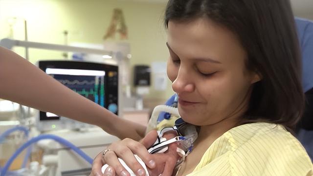 22个月宝宝身高体重标准，22个月宝宝身高体重标准表（出生时重280克、22厘米）