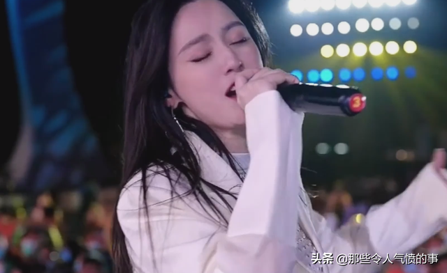 唐艺简介 资料 个人，唐艺简介身高（拥有3000万粉丝的唐艺）