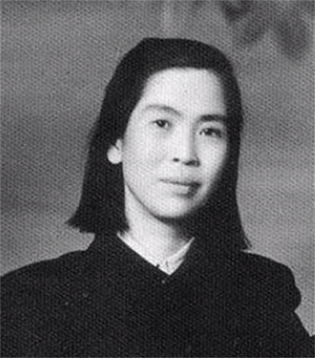 李敏个人资料及简历，李敏简历（提醒道：我有个哥哥还活着）