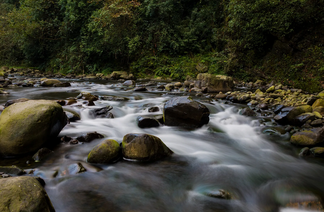游德阳石刻，德阳石刻公园春游日记（成都1h悠闲小城：峡谷石刻）