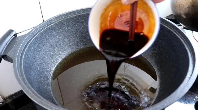 黄瓜条怎么腌制好吃，腌甜黄瓜条怎么腌制好吃（只用盐杀水就错了）