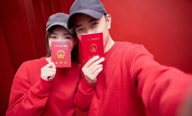 结婚十年发朋友圈低调，结婚十年怎么发朋友圈感言（他们结婚十年仍旧恩爱如此）